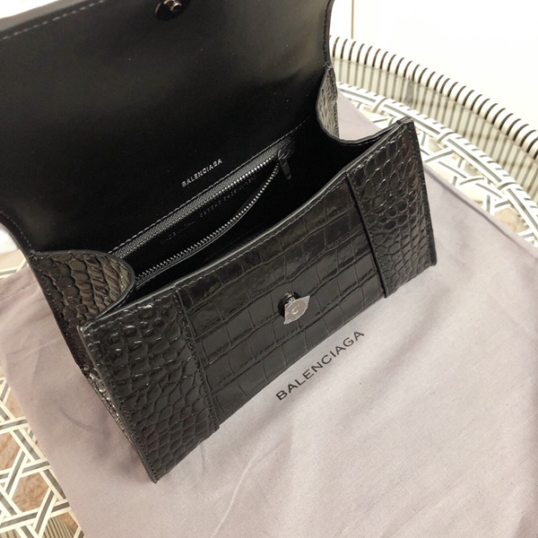 バレンシアガバッグ着用イメージ